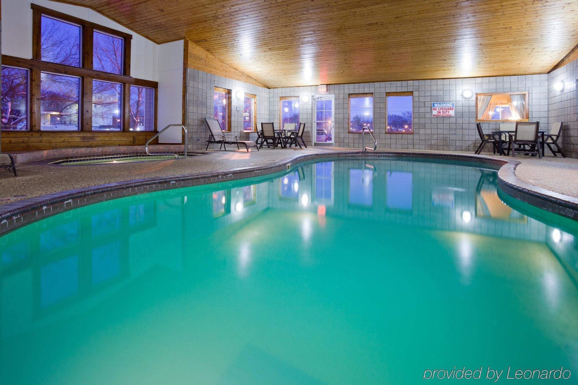 Country Inn & Suites By Radisson, Northfield, Mn ภายนอก รูปภาพ